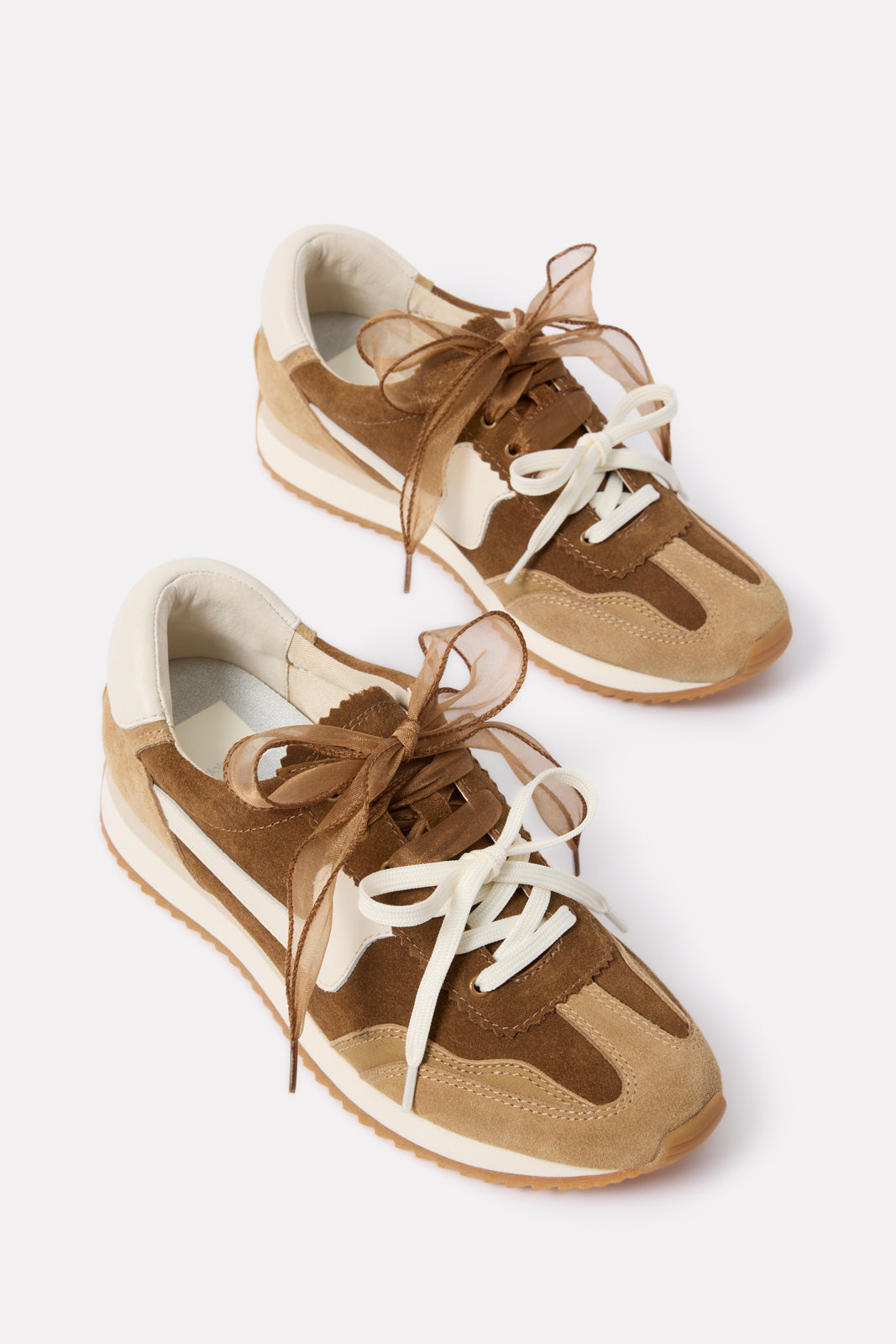 B.NTCD Sneaker