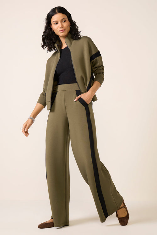 AirEssentials Striped Track Pant