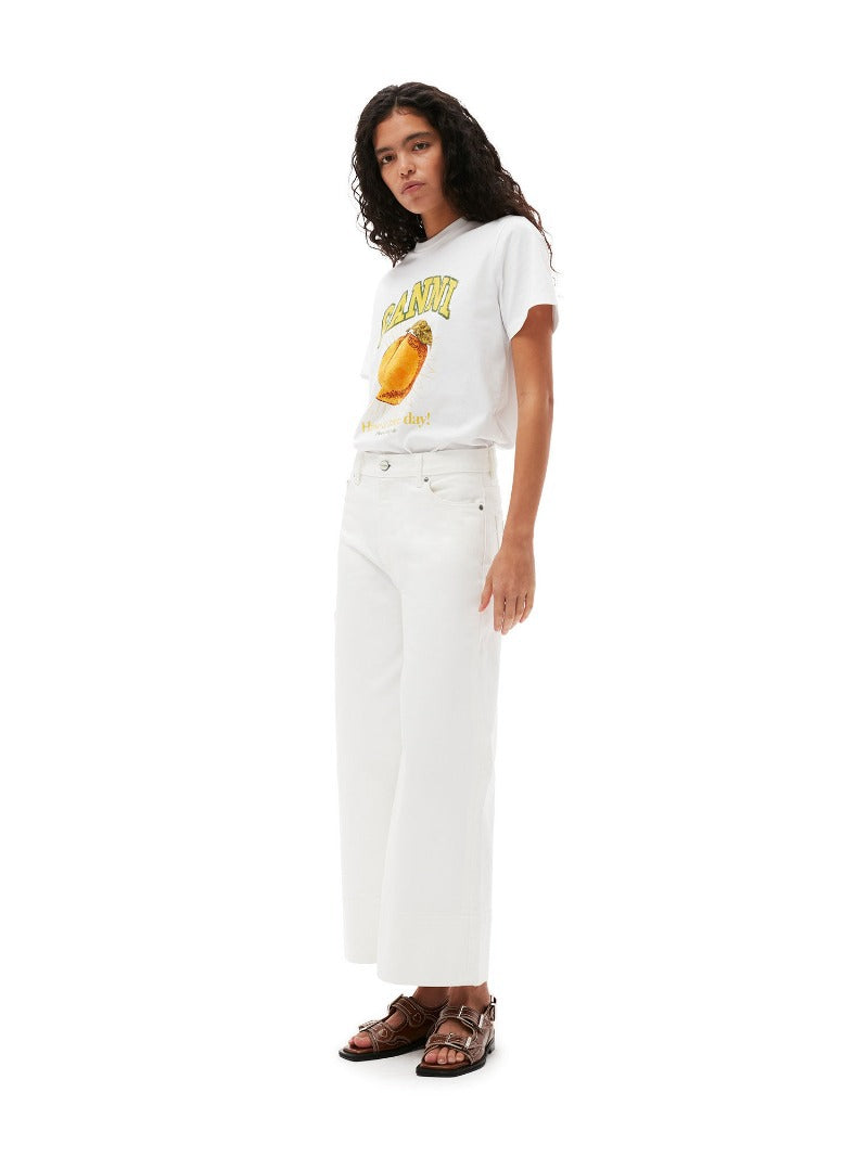 Comfortable cotton T-shirt with round neck and short sleeves